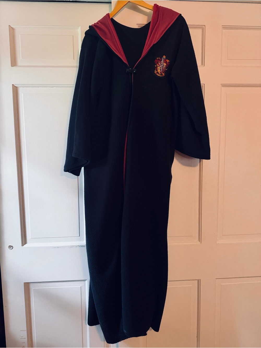 Harry Potter Black Hooded Gryyfindor cloak robe with Crest
